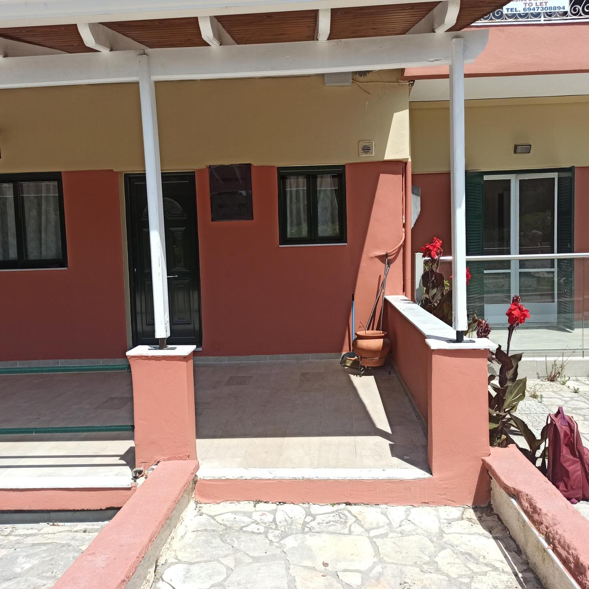 Foteinos Apartments Perivolion Bilik gambar